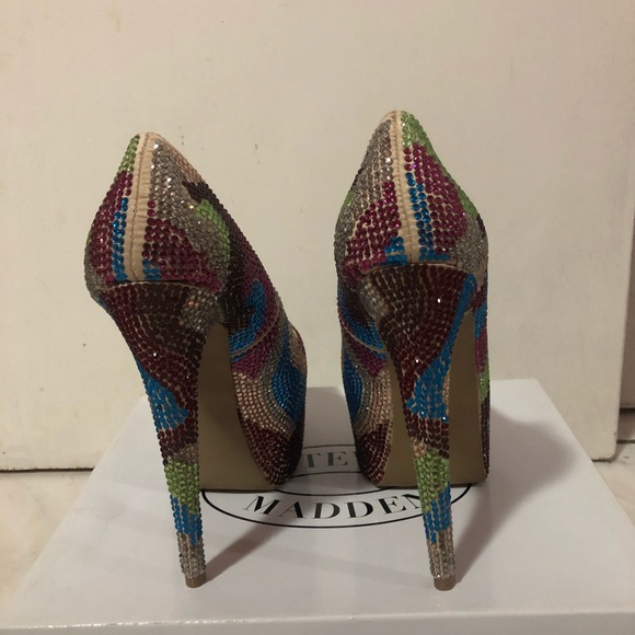Multi colored platform pumps - Picture 3 of 6